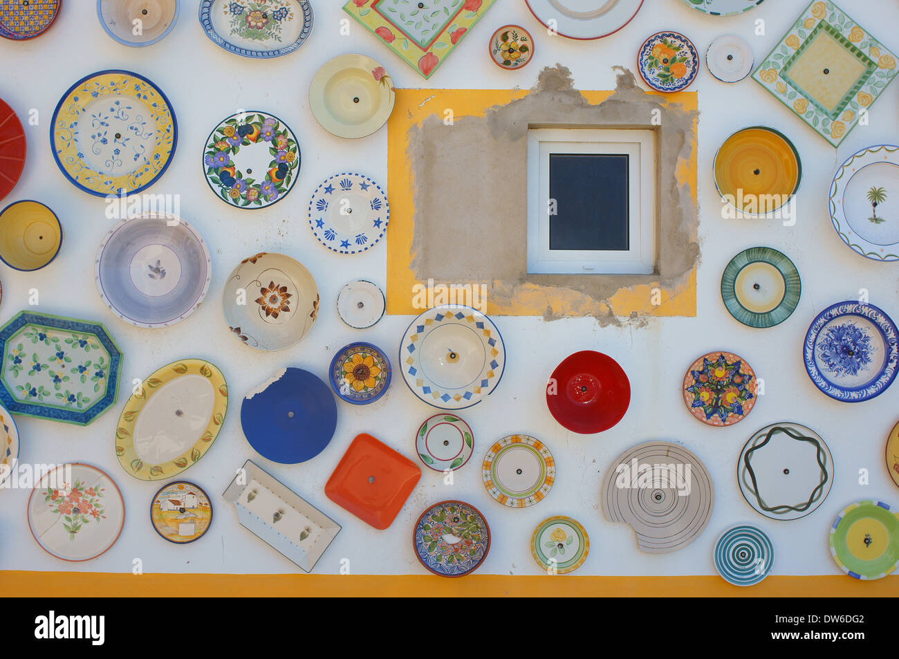 Algarvian ceramiche artistiche ceramiche fissato alla parete Algarve Portogallo Foto Stock
