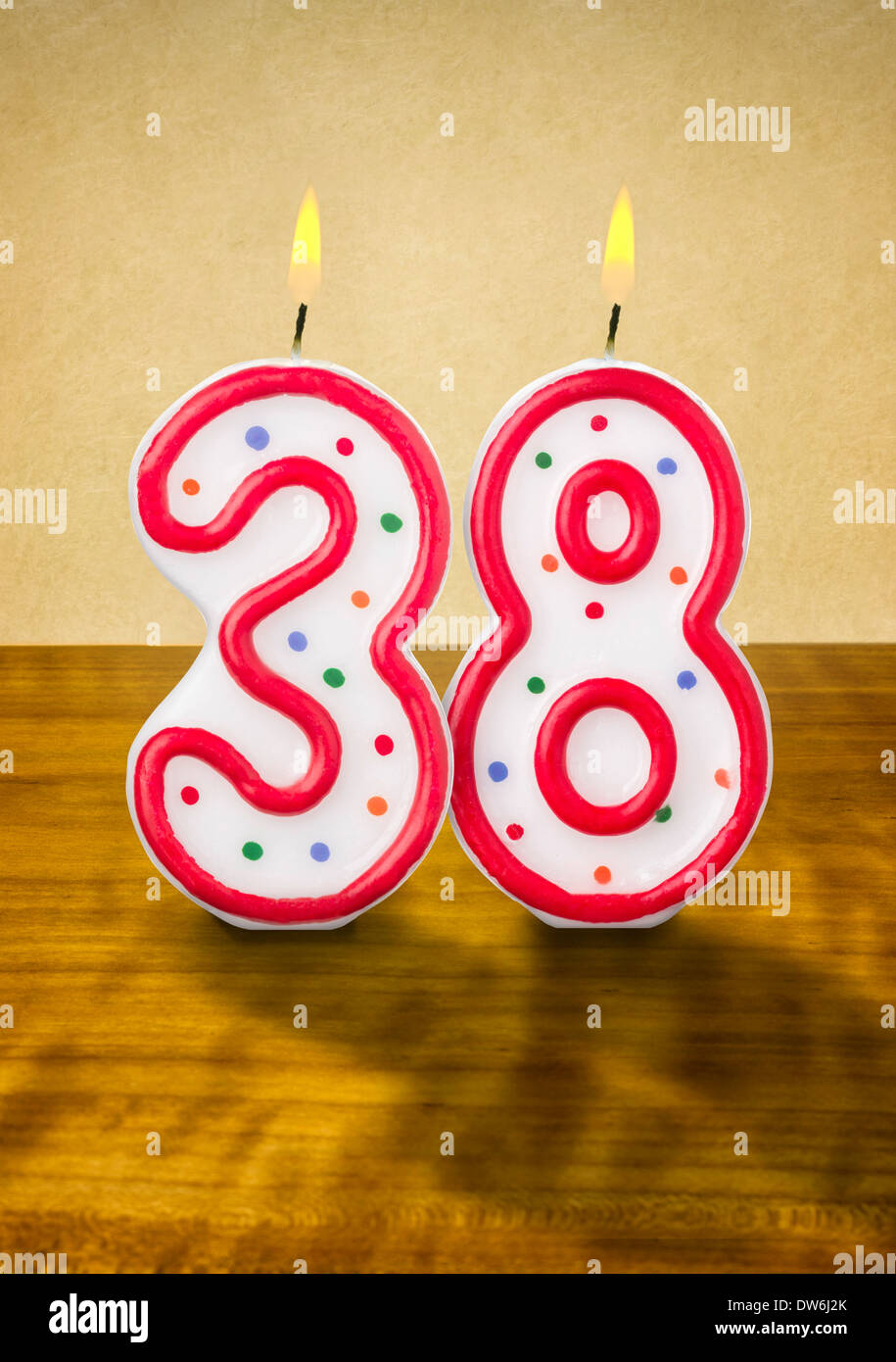 Buon compleanno numero 38 anni immagini e fotografie stock ad alta  risoluzione - Alamy