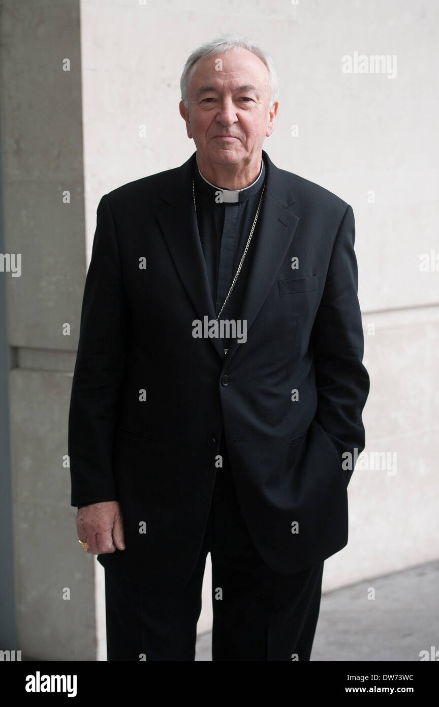 Londra, Regno Unito. 2 marzo 2014. Il Cardinale Vincent Nichols arriva presso il Centro Televisivo della BBC prima di prendere parte al Andrew Marr Show di domenica 2 marzo 2014. Credito: Heloise/Alamy Live News Foto Stock