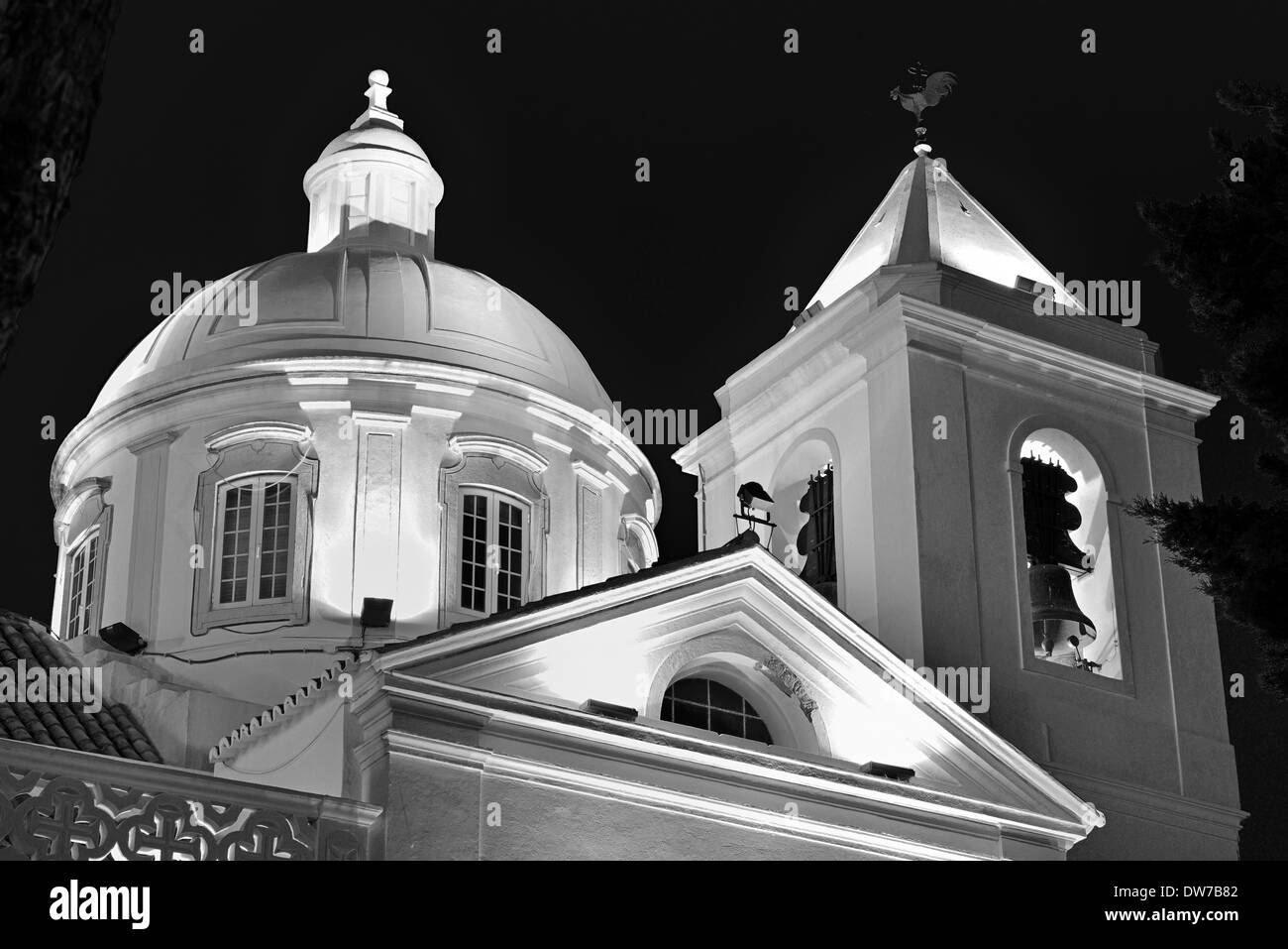 Il Portogallo, Algarve: vista notturna della chiesa parrocchiale di Castro Marim Foto Stock