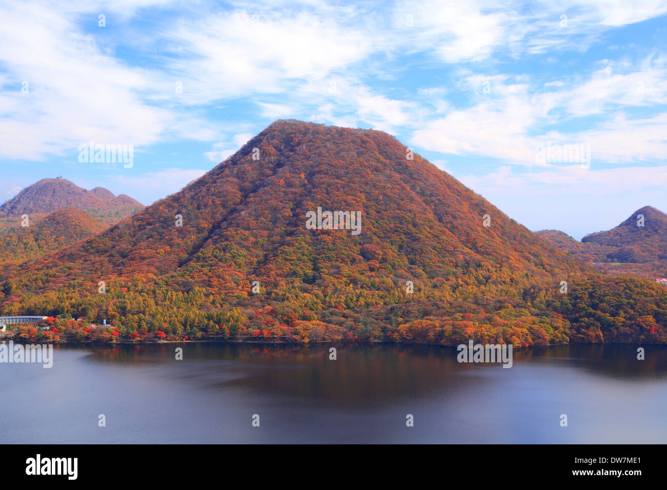 I colori autunnali di Mt. Haruna e il lago, Gunma, Giappone Foto Stock