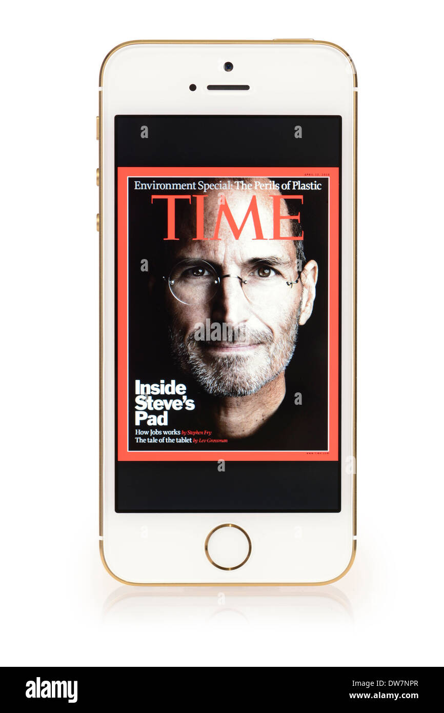 Steve Jobs sulla copertina della rivista Time, su iPhone 5S, schermo iPhone 5 S oro bianco Foto Stock