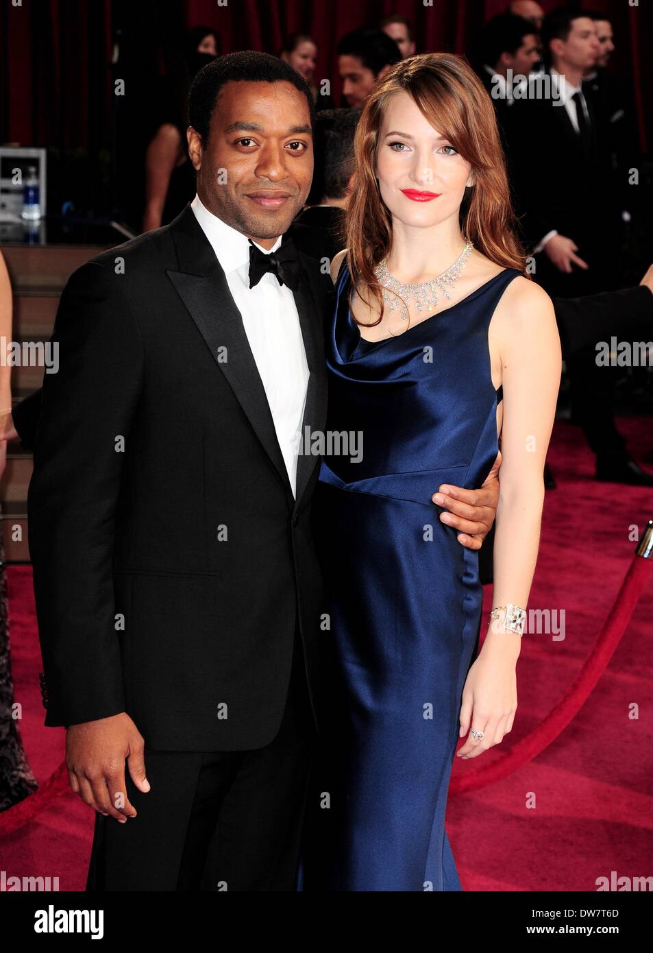 Los Angeles, CA. 2 Mar 2014. Chiwetel Ejiofor, Sari Mercer presso gli arrivi per la 86annuale di Academy Awards - Gli arrivi 3 - Gli Oscar 2014, Dolby Theatre a Hollywood e Highland Center, Los Angeles, CA il 2 marzo 2014. Credito: Gregorio Binuya/Everett raccolta/Alamy Live News Foto Stock