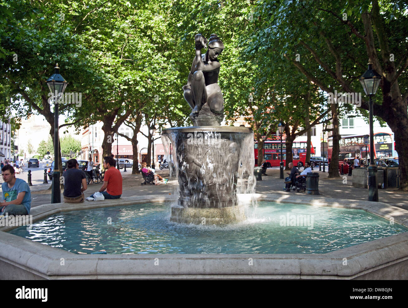 La fontana di Venere in Sloane Square, London, Regno Unito Foto Stock