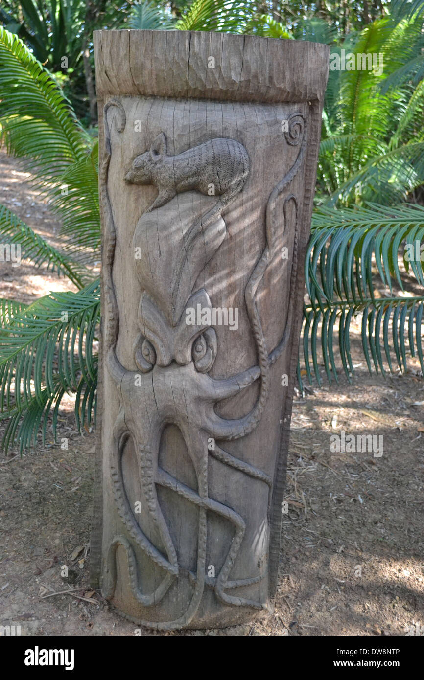 Polpo scultura in legno di origine kanak, Jean-Marie Tjibaou Cultural Center, Noumea, Nuova Caledonia Foto Stock
