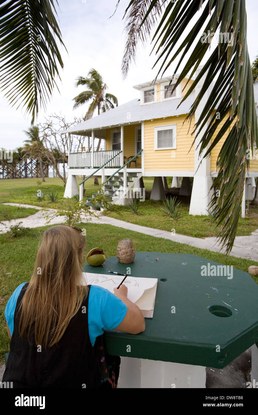 Un artista schizzi uno della ferrovia caposquadra dei cottage, costruito nei primi anni del Novecento, in chiave di piccione, nei pressi di Maratona, Florida Foto Stock