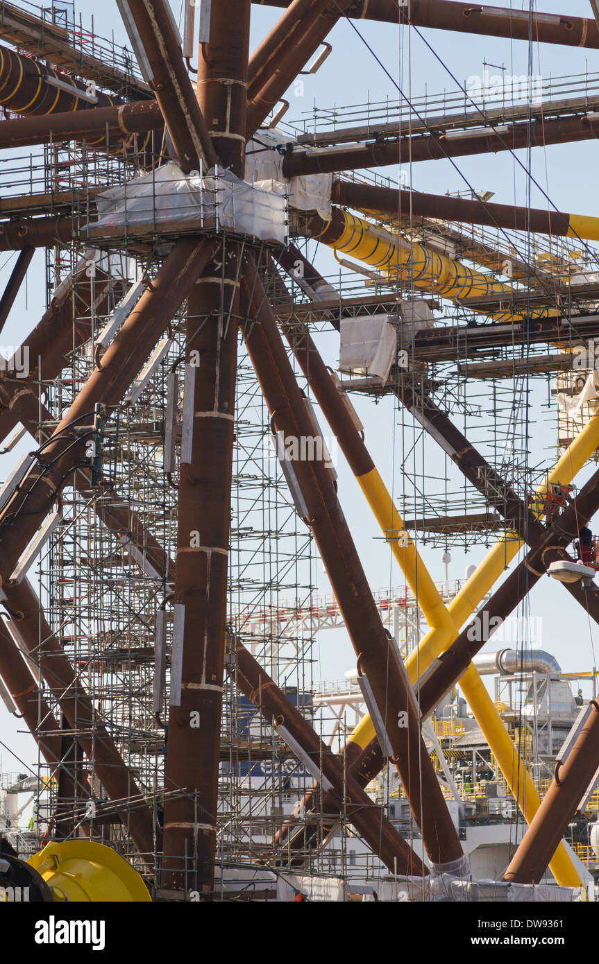 Costruzione di un offshore di petrolio o di gas offshore rig gruppo Newcastle Adriano cantiere, Wallsend, North East England Regno Unito Foto Stock