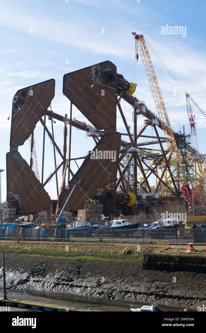 Costruzione di un offshore di petrolio o di gas offshore rig gruppo Newcastle Adriano cantiere, Wallsend, North East England Regno Unito Foto Stock