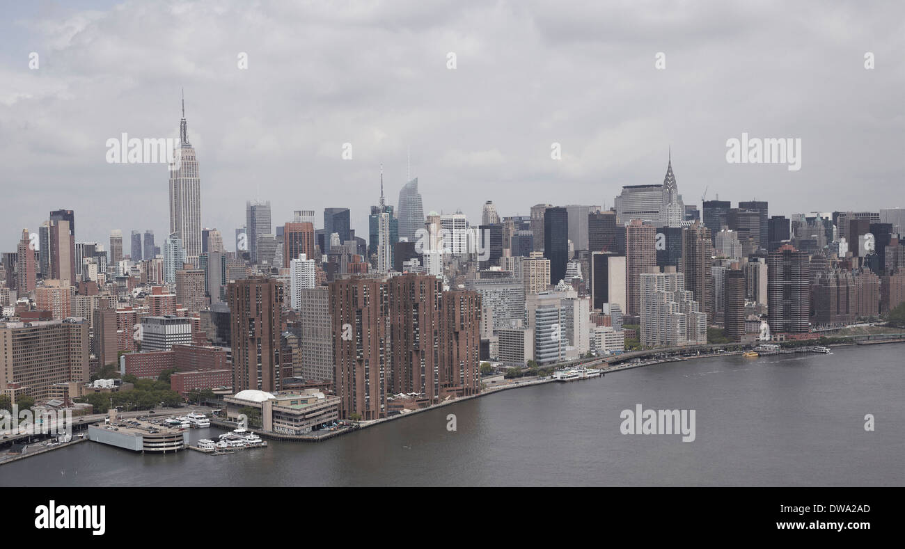 Vista aerea di Manhattan e del fiume Hudson, New York, Stati Uniti d'America Foto Stock