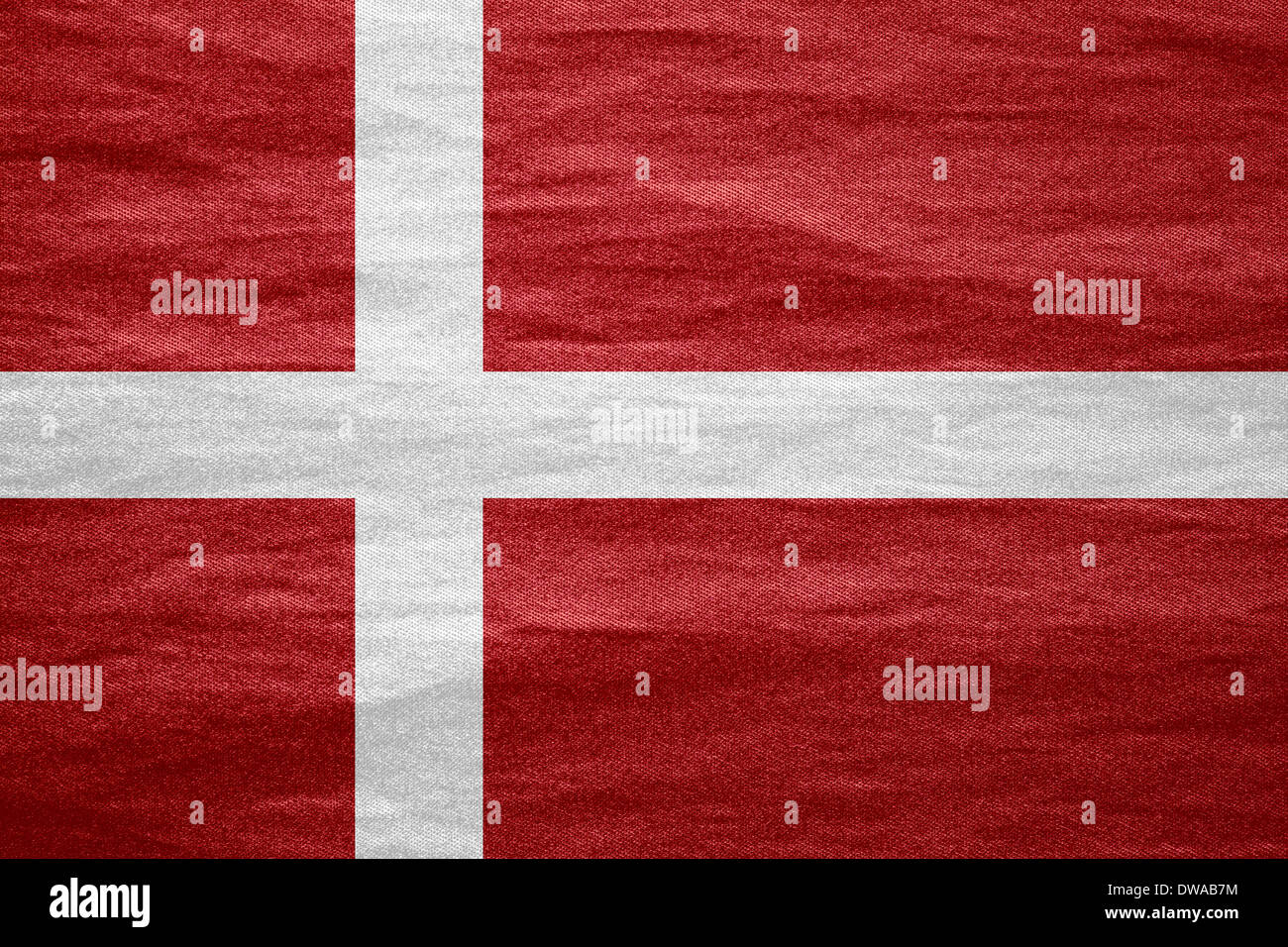 Bandiera della Danimarca o banner danese su tela ruvida consistenza configurazione Foto Stock