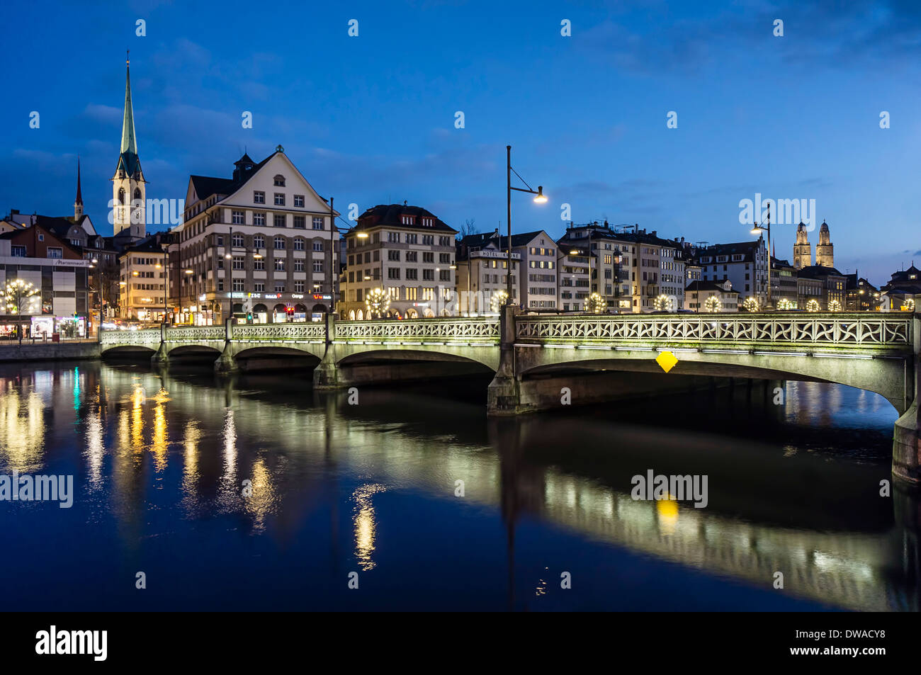 Rudolf Brun Bridge, fiume Limmat, Zurigo, Svizzera Foto Stock