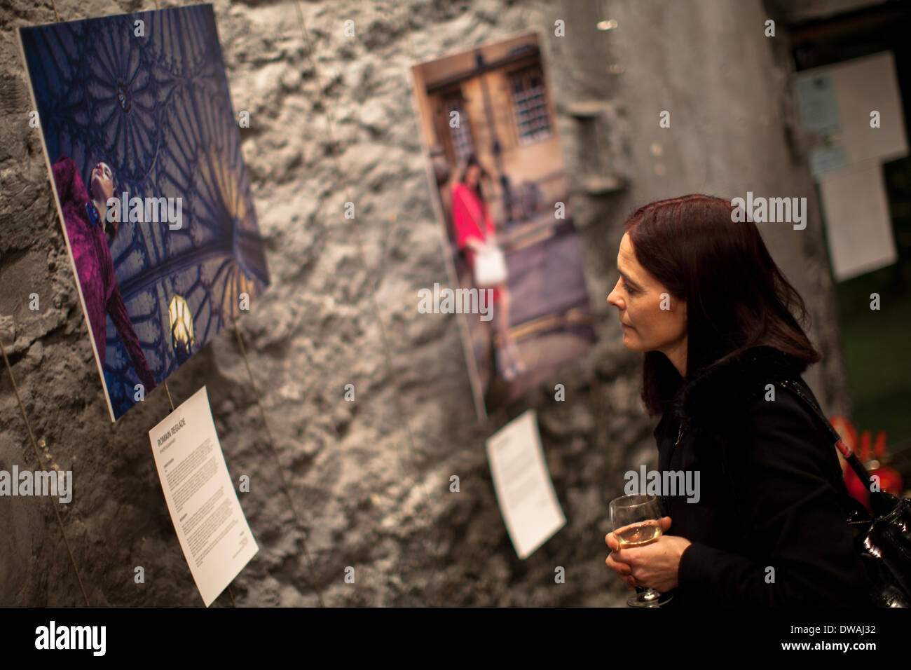 Oxford Fashion Week lancia "storie di moda' mostra di fotografia all'O3 Gallery, Oxford, UK. Credito: Ben Robinson/Alamy Live News Foto Stock