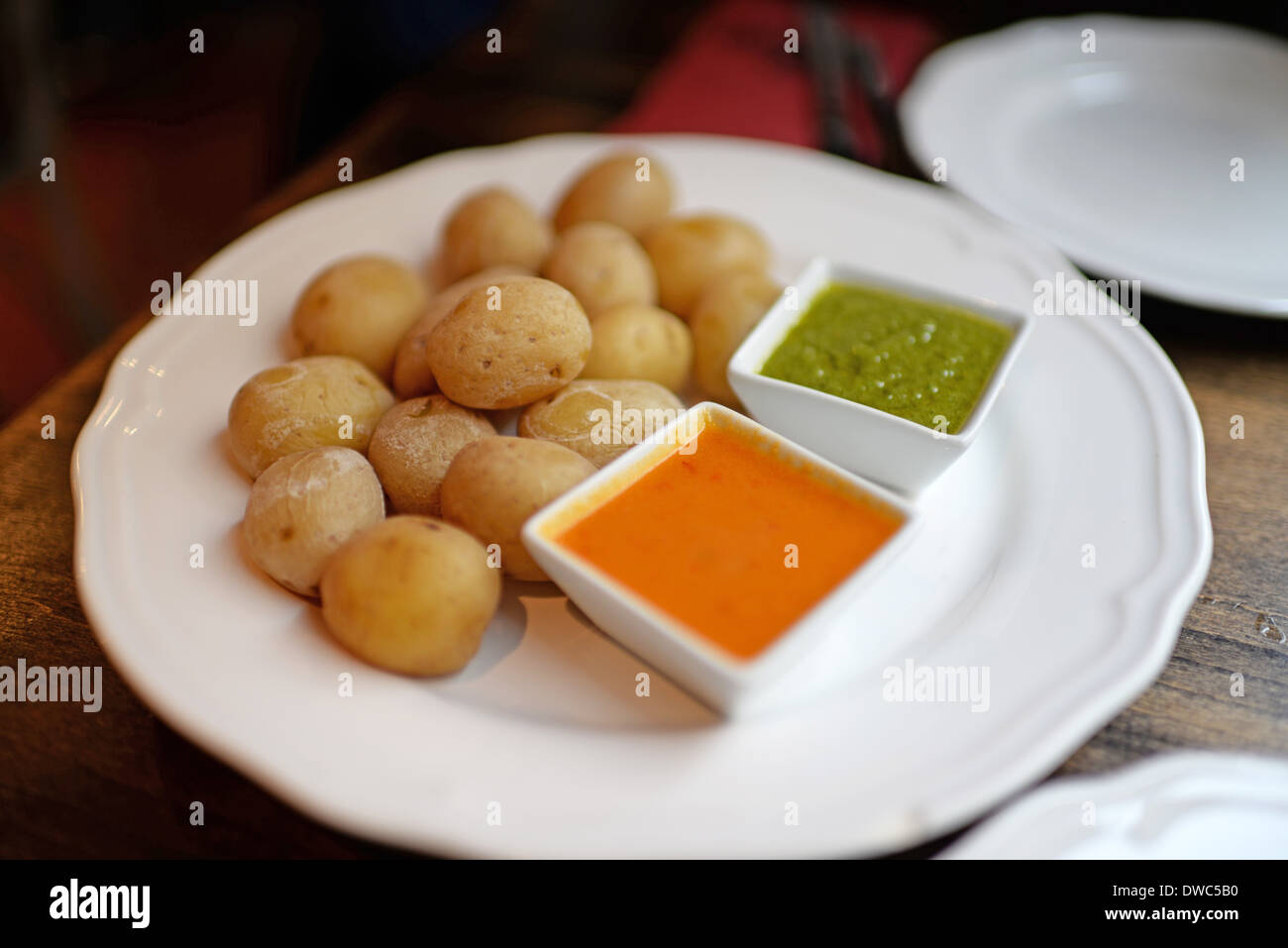 Canarian rugoso patate con mojo Foto Stock