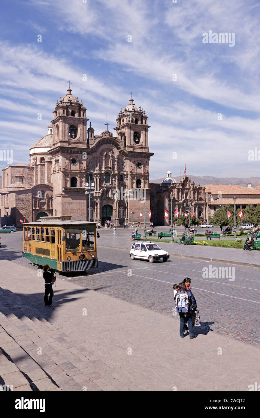 Plaza de Armas, la Iglesia La Companía, Cuzco, Perù, Sud America Foto Stock