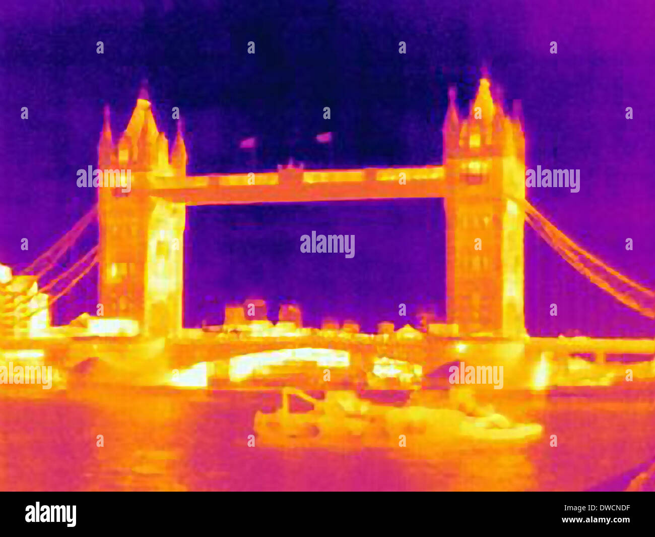 Immagine termica del Tower Bridge di Londra, Inghilterra Foto Stock