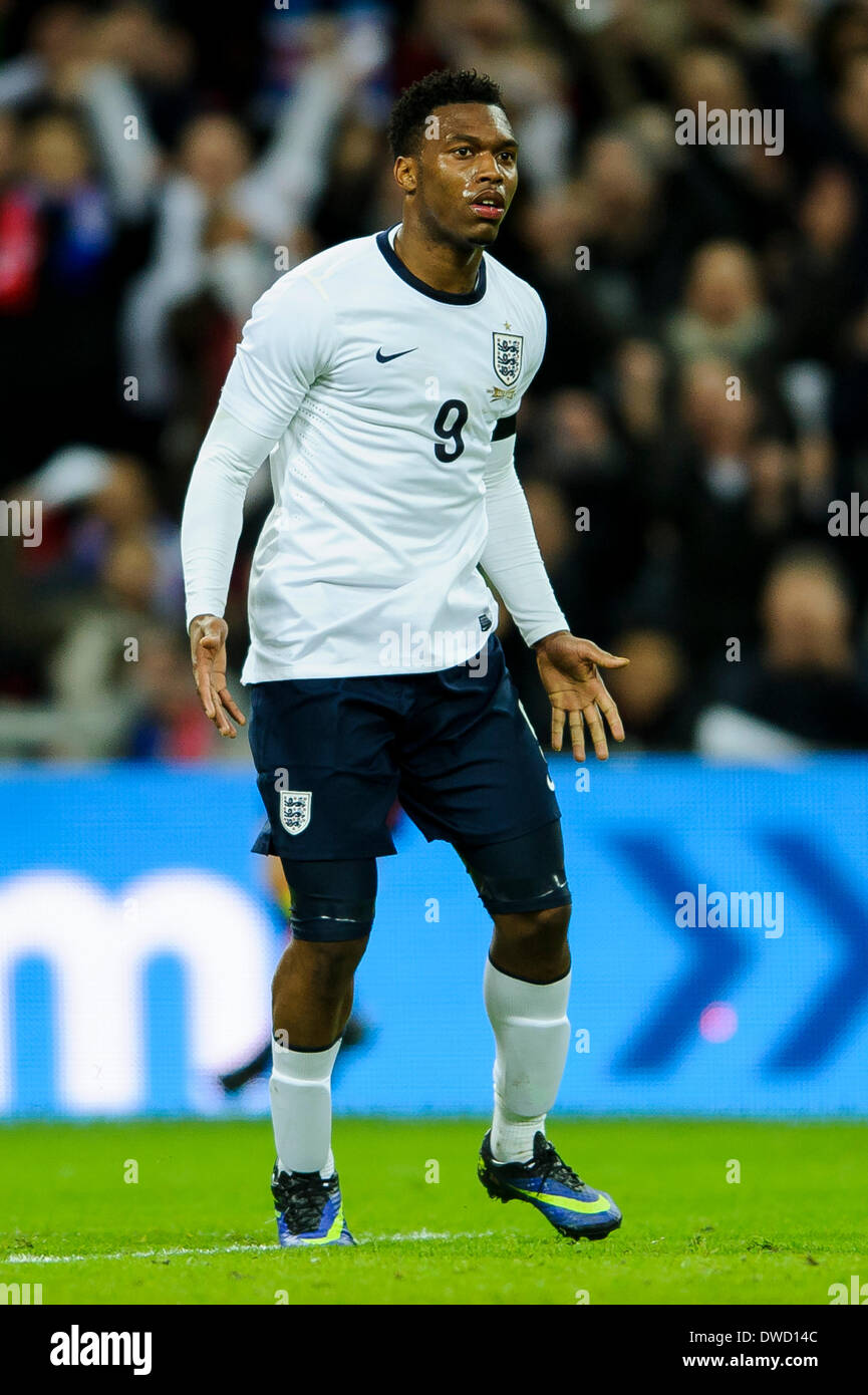 Londra, Regno Unito. 05 Mar, 2014. Daniel Sturridge dell'Inghilterra (Liverpool) celebra segnare il gol vincente durante l'amichevole internazionale fixture tra Inghilterra e Danimarca dallo stadio di Wembley. Credito: Azione Sport Plus/Alamy Live News Foto Stock