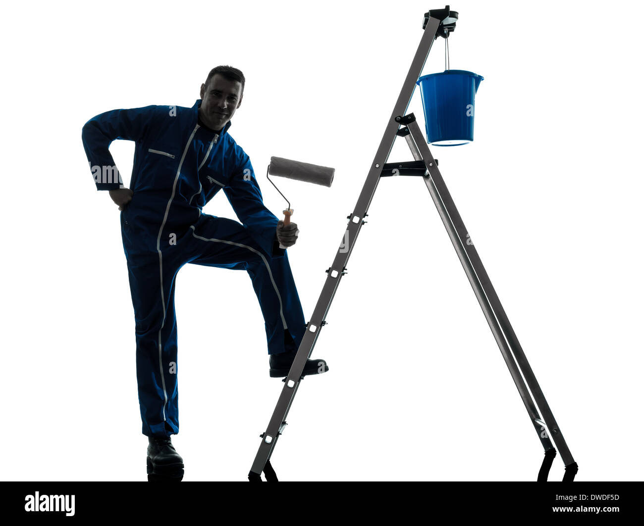 Un uomo imbianchino lavoratore silhouette in studio su sfondo bianco Foto Stock