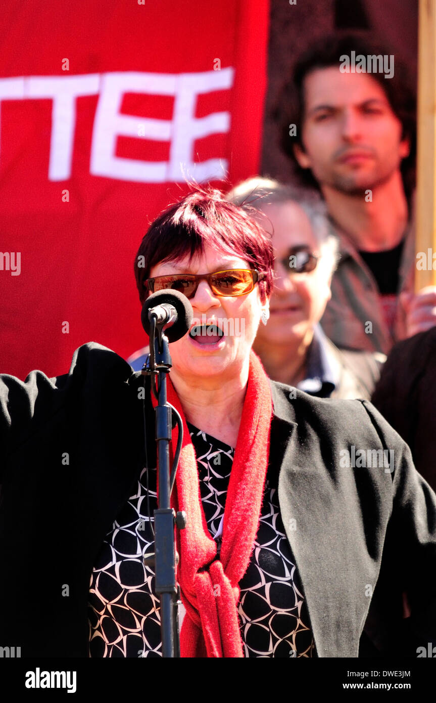 Christine soffiante - Segretario generale, l'Unione nazionale degli insegnanti. Mayday dimostrazione: Londra, 1 maggio 2013 in Trafalgar Square Foto Stock