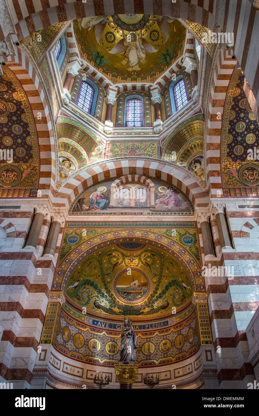 Cattedrale de Notre-Dame-de-la-Garde - Marsiglia nel sud della Francia. Foto Stock