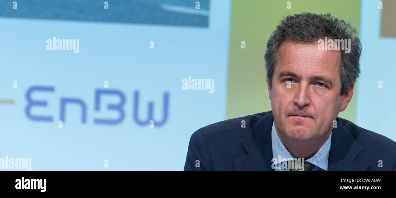 Karlsruhe, Germania. 07Th Mar, 2014. Presidente del consiglio di amministrazione della tedesca electric utilities società EnBW, Frank Mastiaux, assiste il rendiconto finanziario conferenza stampa a Karlsruhe, Germania, 07 marzo 2014. In calo le vendite di energia elettrica e per l'impatto negativo della fase nucleare-out hanno portato ad una diminuzione dei profitti di quasi il 60 percento nonostante la crescita dei ricavi. Foto: UWE ANSPACH/dpa/Alamy Live News Foto Stock