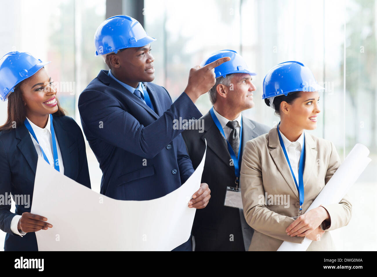 Il successo del team di costruzione a discutere il progetto architettonico Foto Stock