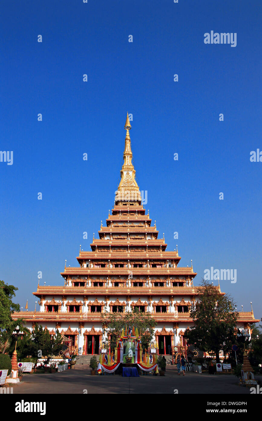 Thailandia tempio d'oro santuario,Wat nong wang in Khonkaen. Foto Stock