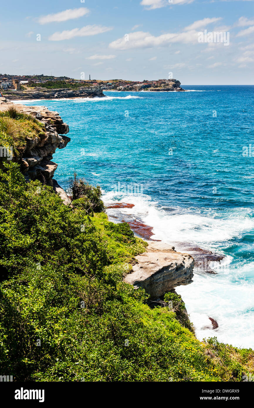 La costa frastagliata sul Bondi Beach a Coogee Beach sentiero costiero a Sydney in Australia Foto Stock