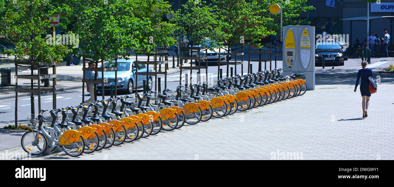 Villo Rent a Bike docking station piena di biciclette a noleggio Foto Stock