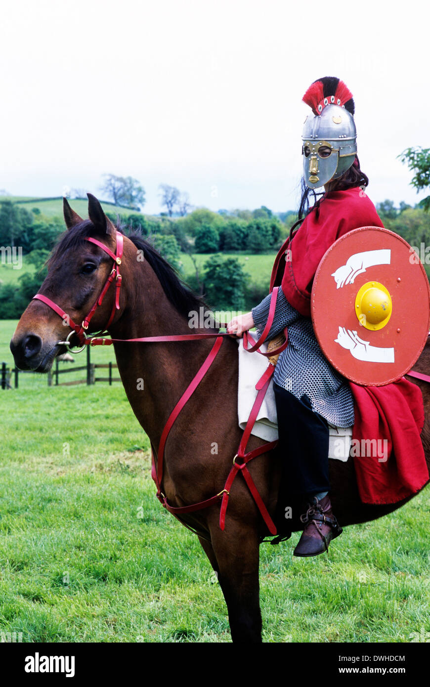 Romano British warrior soldier soldati a cavallo, cavalleria del V secolo, rievocazione storica England Regno Unito Foto Stock