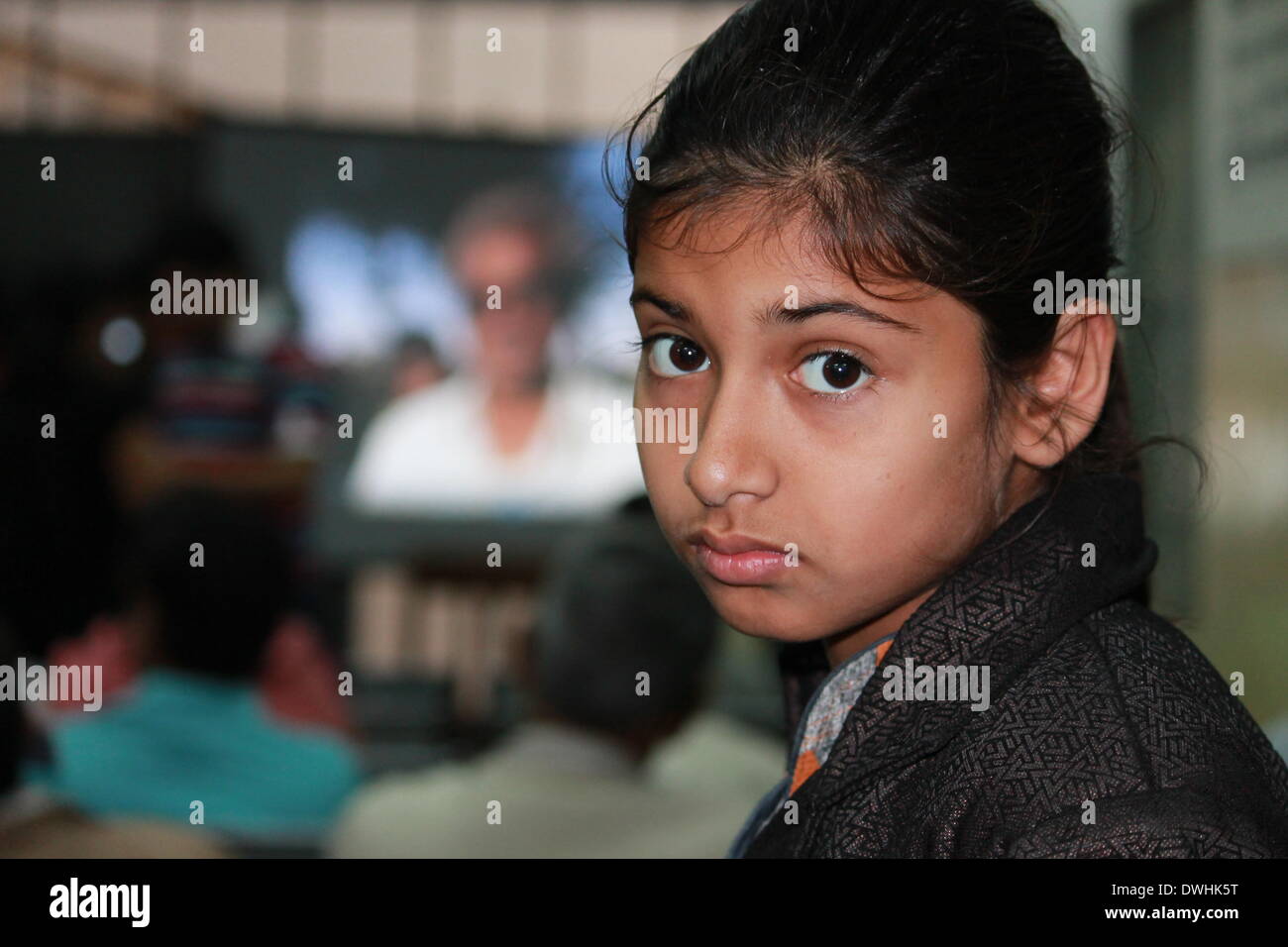 Nala Road, Patna, Bihar, in India, 09 marzo 2014. La domenica mattina. Libera il glaucoma detection camp sul mondo Galucoma Settimana in Ramakrishna Mission Ashrama. Catchline 'Beat Glaucoma invisibile". Servizio prima di sé. Deve essere una destinazione di viaggio in un giorno qualsiasi di Patna. Credito: Rupa Ghosh/Alamy Live News. Foto Stock