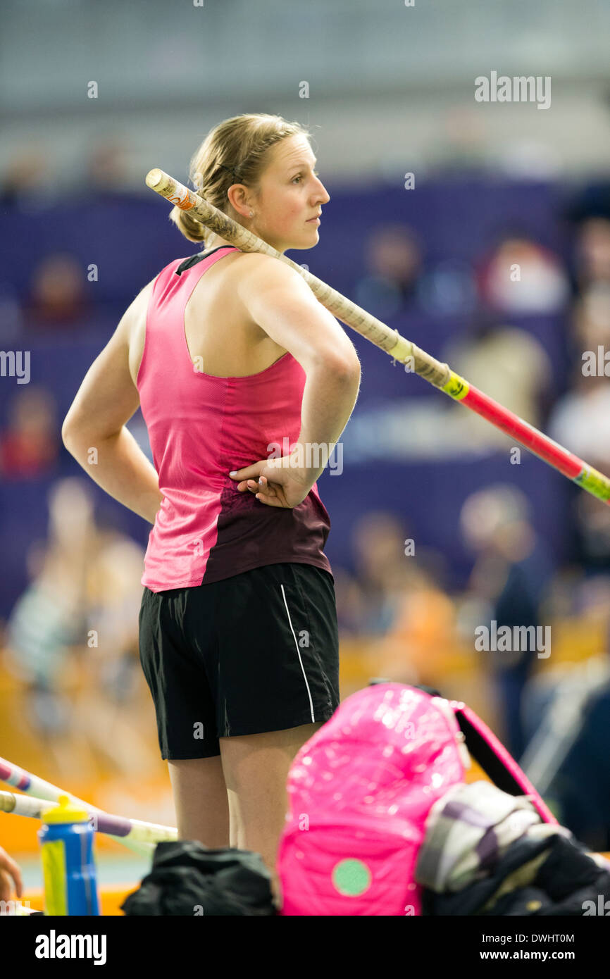 Holly BRADSHAW (BLEASDALE) Pole Vault donne inglesi finale di Atletica Leggera Indoor campionati, Istituto inglese di Sport di Sheffield, UK. Foto Stock