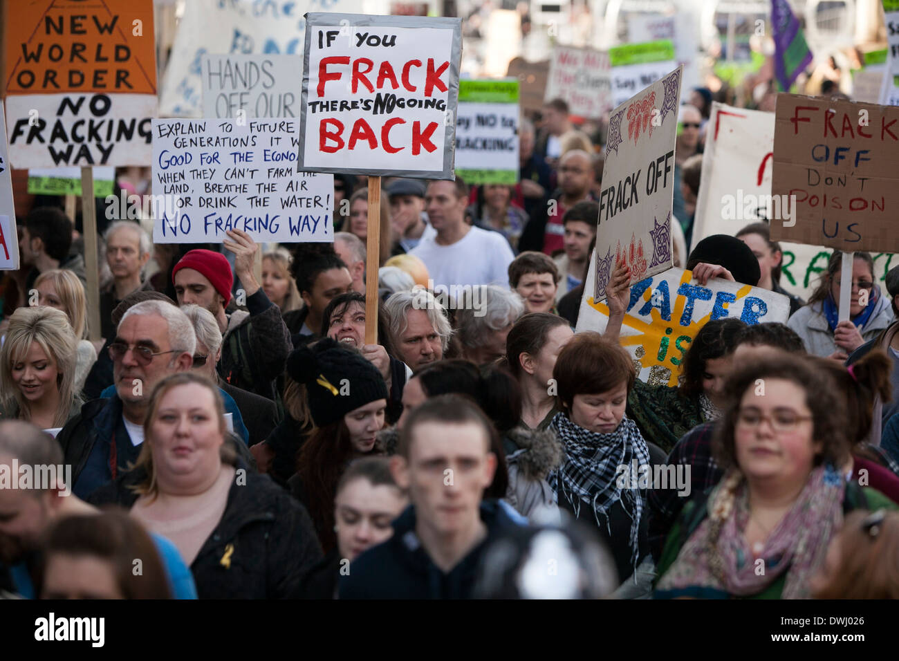 Anti-fracking dimostrazione in Manchester. Foto Stock