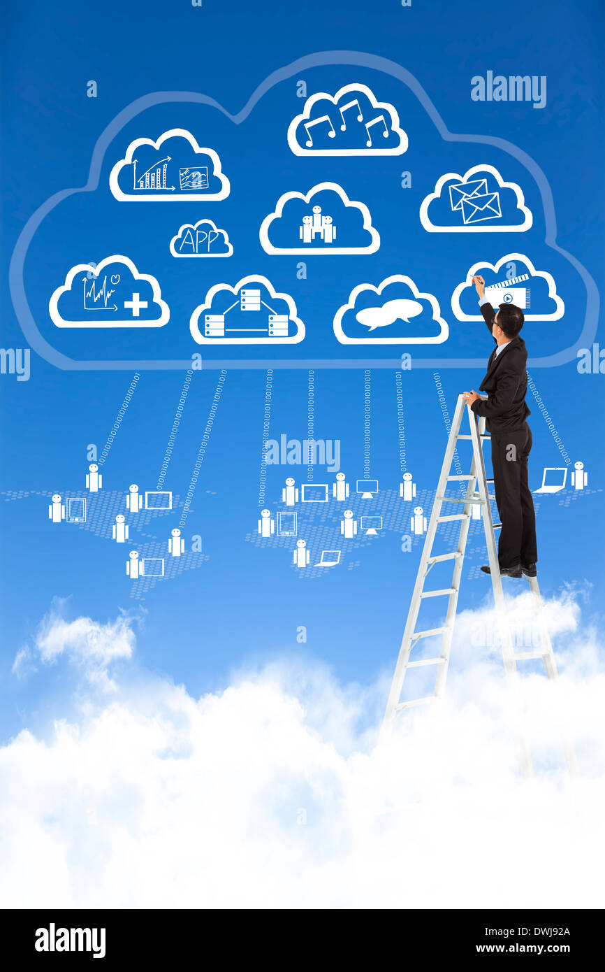 Imprenditore un disegno di applicazioni di cloud computing concetto nel cielo blu Foto Stock