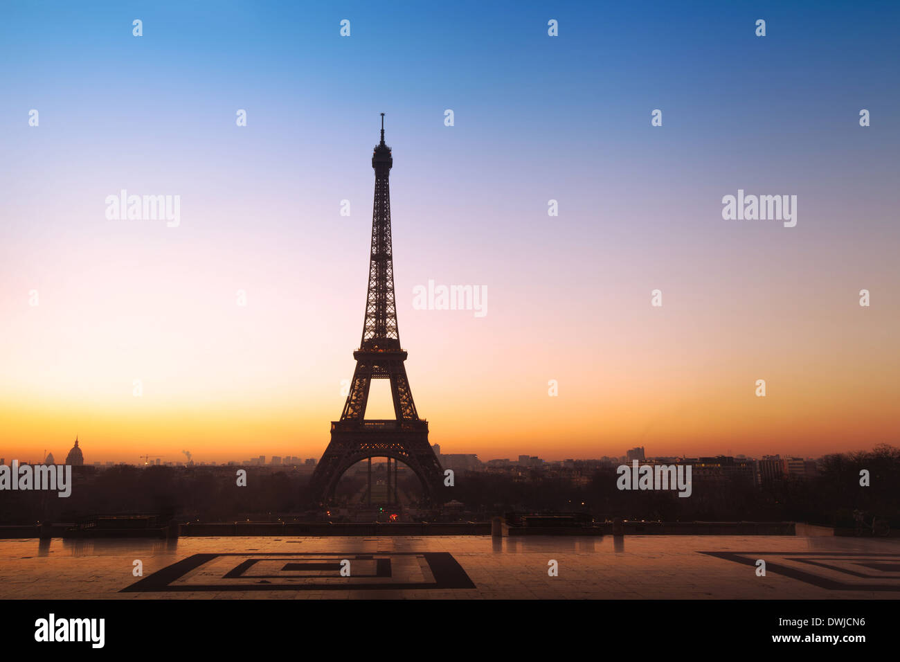 Bella vista panoramica sulla Torre Eiffel a Parigi, Francia Foto Stock