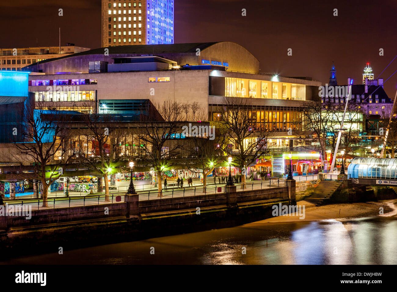 Il Royal Festival Hall, South Bank di Londra, Inghilterra Foto Stock