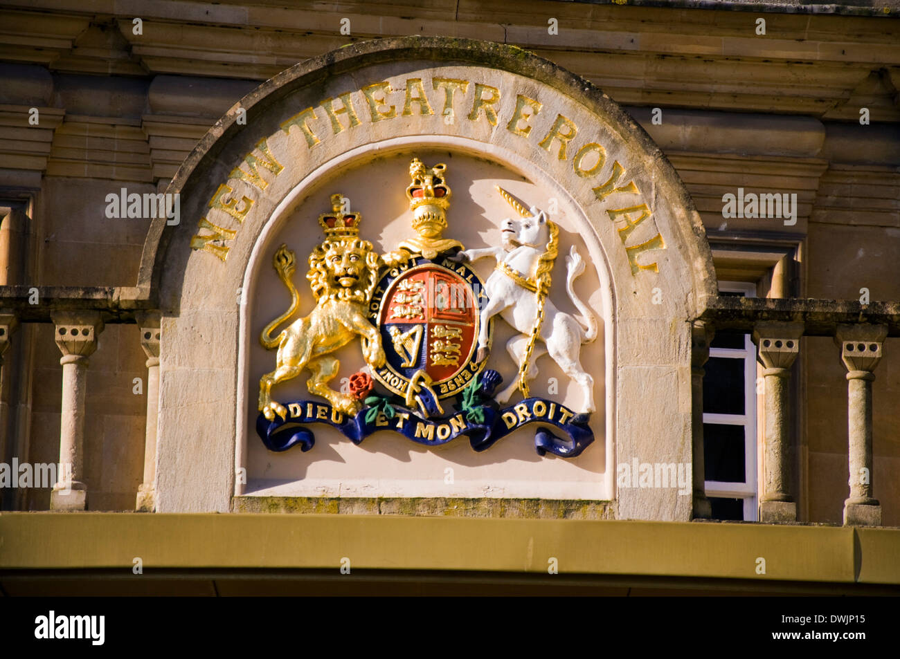 New Theatre Royal di Bath Somerset Inghilterra la stemma reale Foto Stock