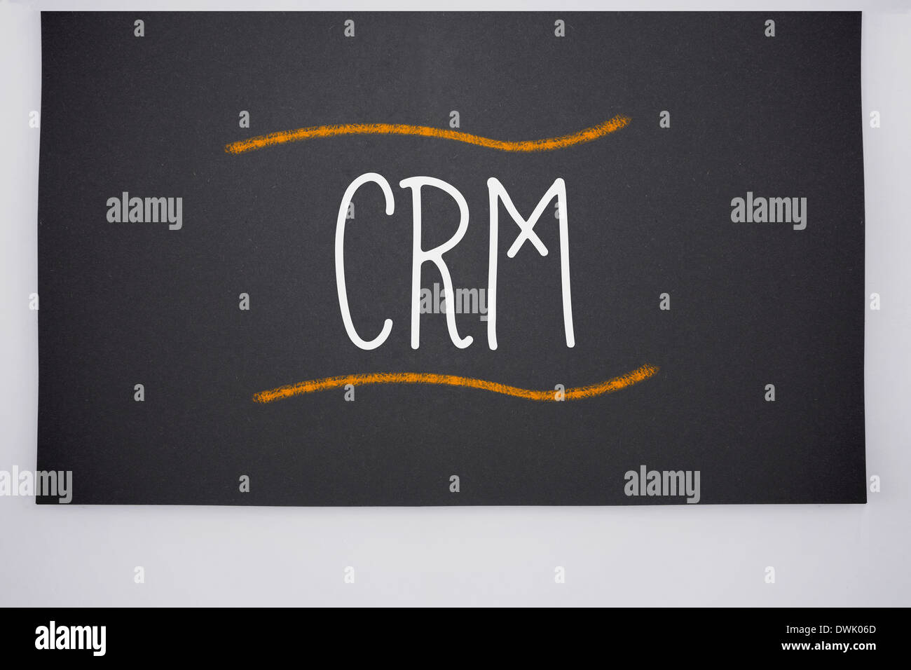 Crm scritte sulla lavagna di grandi dimensioni Foto Stock