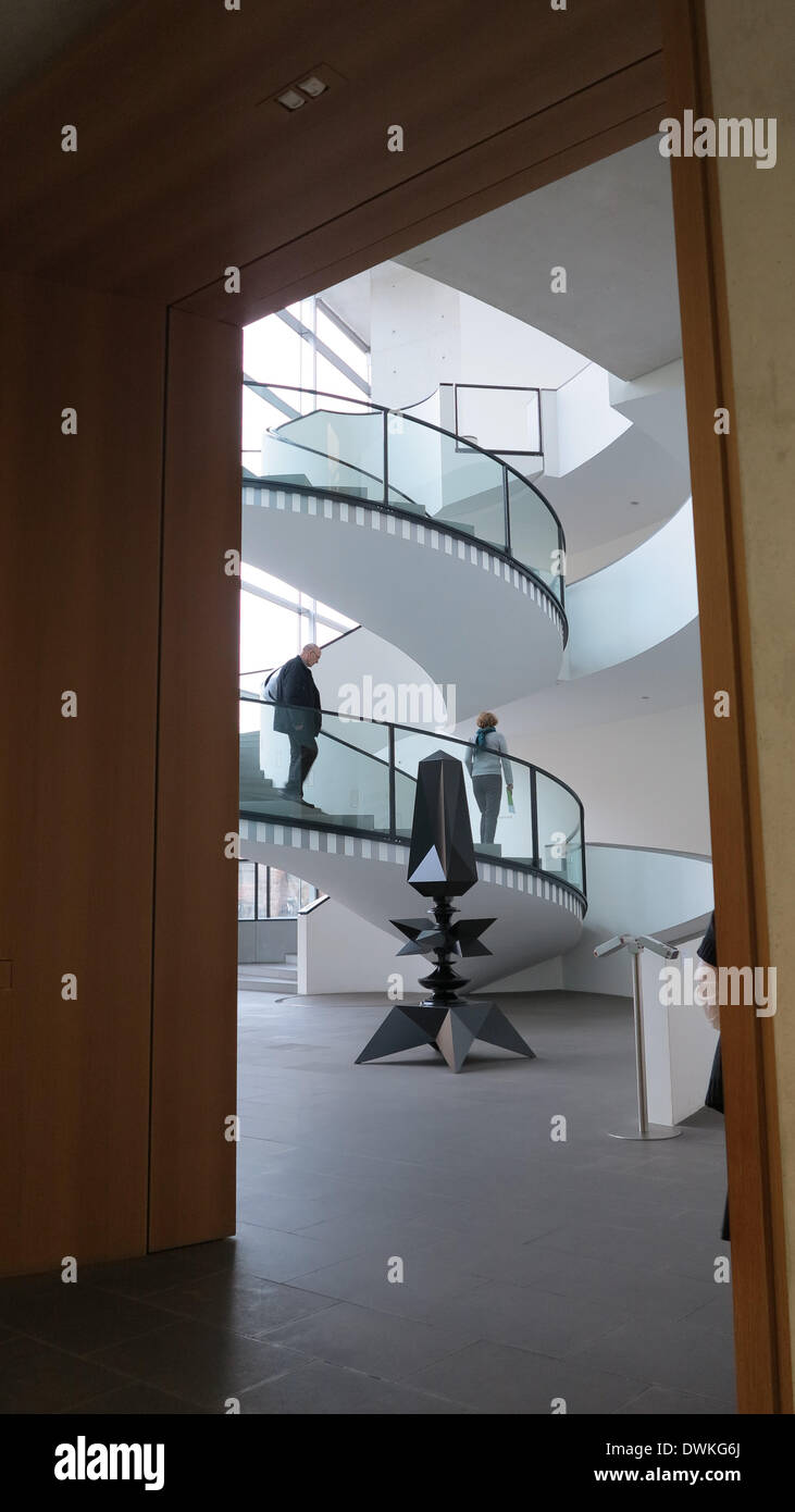 La hall del nuovo Museo di Norimberga nel febbraio 2014. Foto Stock