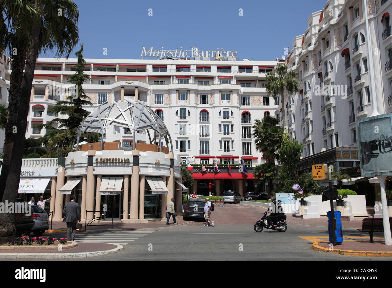 Majestic Barrière Hotel, La Croisette, Cannes, Cote d'Azur, in Provenza Costa Azzurra, Francia, Europa Foto Stock