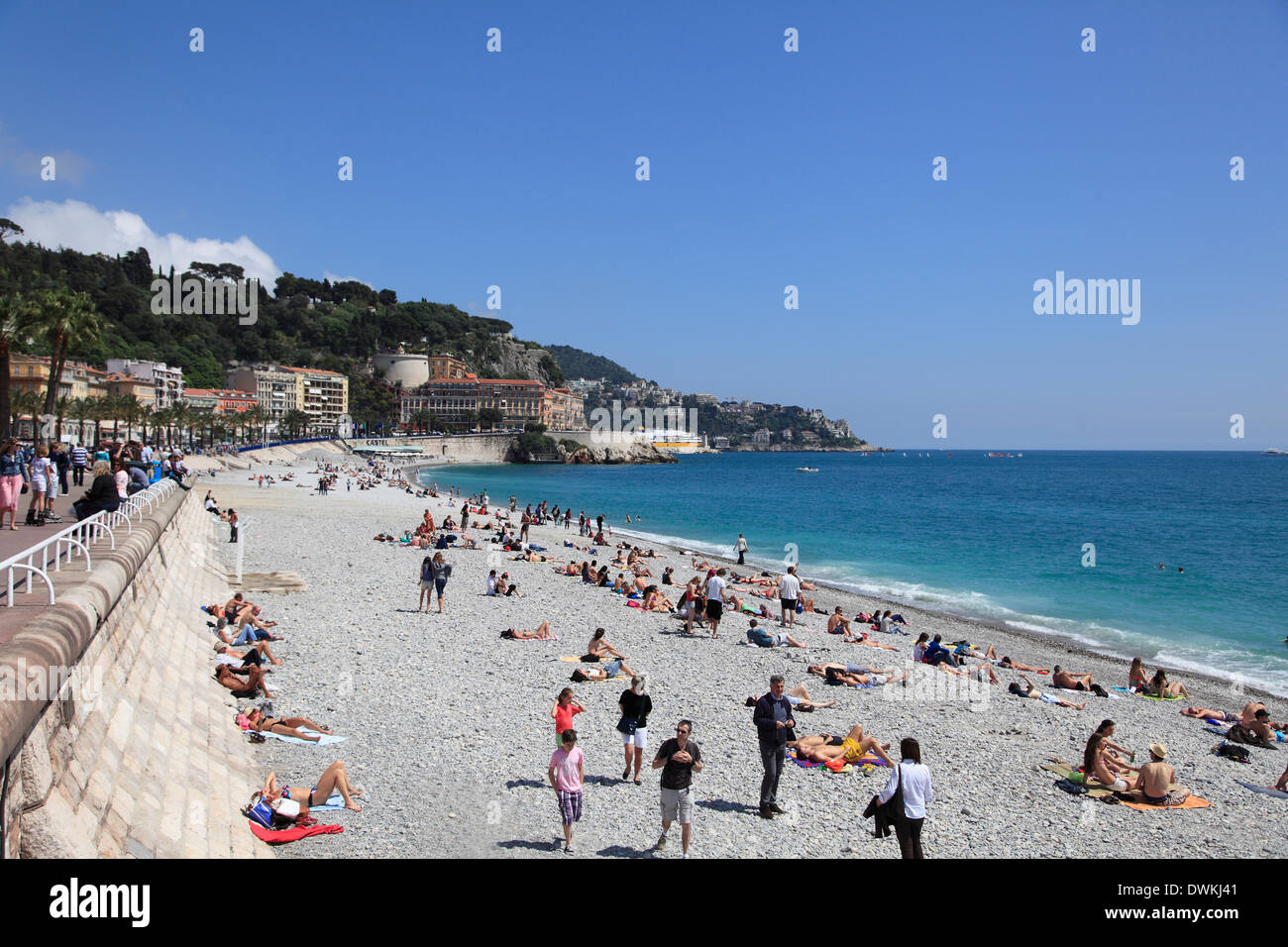 Spiaggia, Nizza Cote d'Azur, Alpes Maritimes, in Provenza Costa Azzurra, Francia, Mediterraneo, Europa Foto Stock