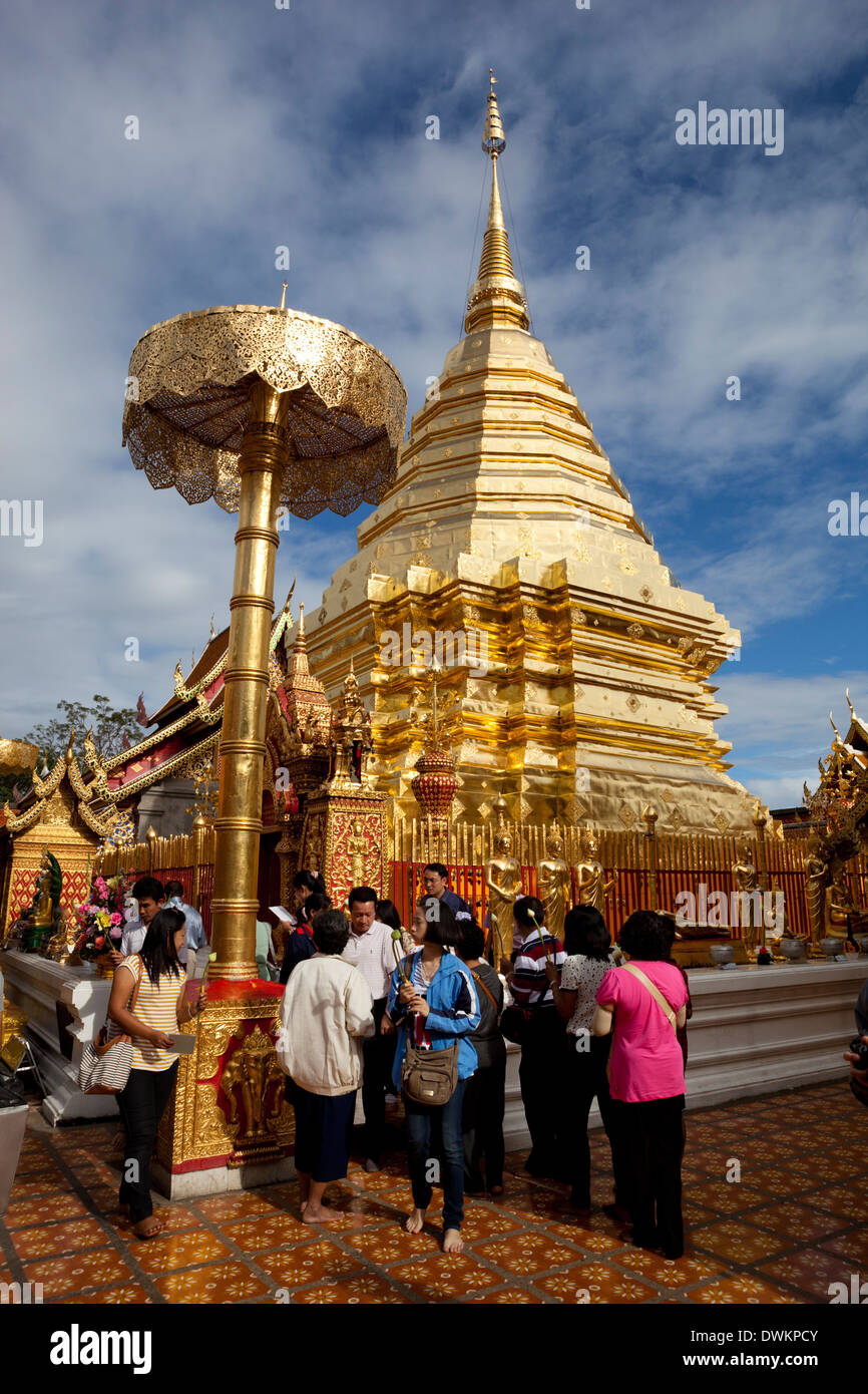 Golden Chedi del Wat Phra That Doi Suthep, Chiang Mai, Thailandia del Nord della Thailandia, Asia sud-orientale, Asia Foto Stock
