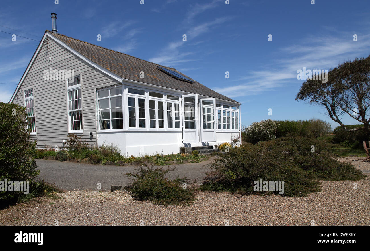 Angoli esterni della casa weatherboarded affacciato sul mare di San Davide e Galles Foto Stock