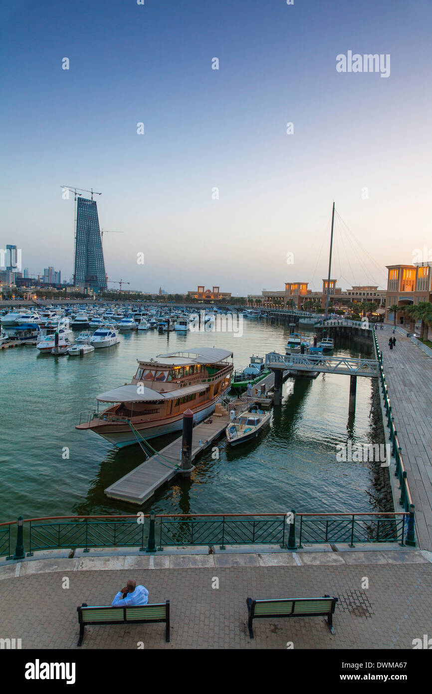 Souk Shark Shopping Centre e Marina, Kuwait City, Kuwait, Medio Oriente Foto Stock