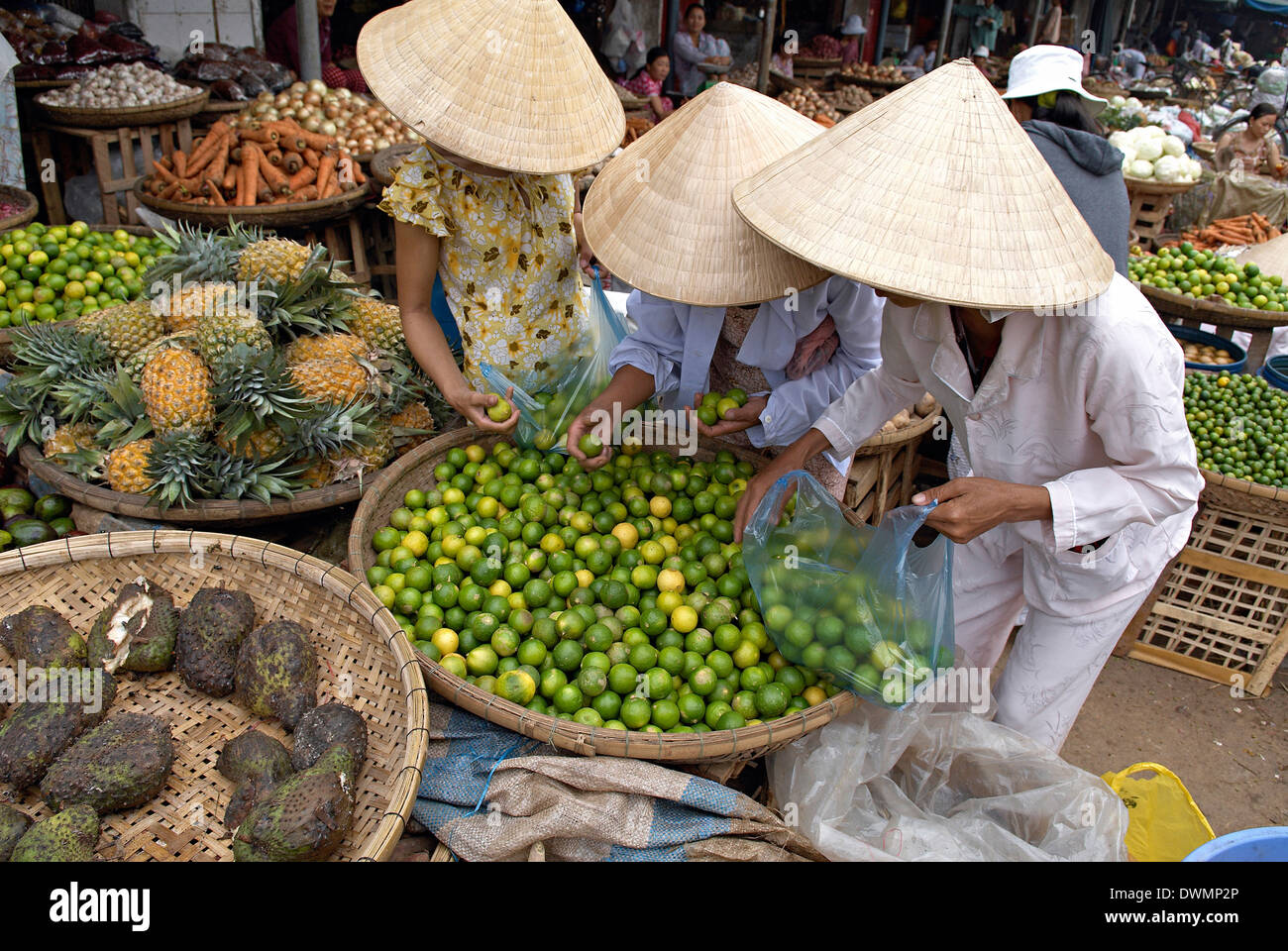 Dong Ba market, tonalità, Vietnam, Indocina, Asia sud-orientale, Asia Foto Stock