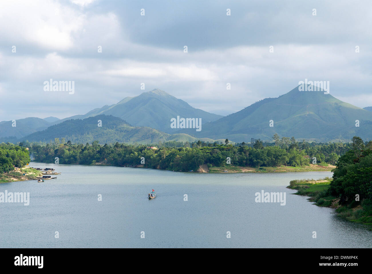 Fiume Perfume, tonalità, Vietnam, Indocina, Asia sud-orientale, Asia Foto Stock