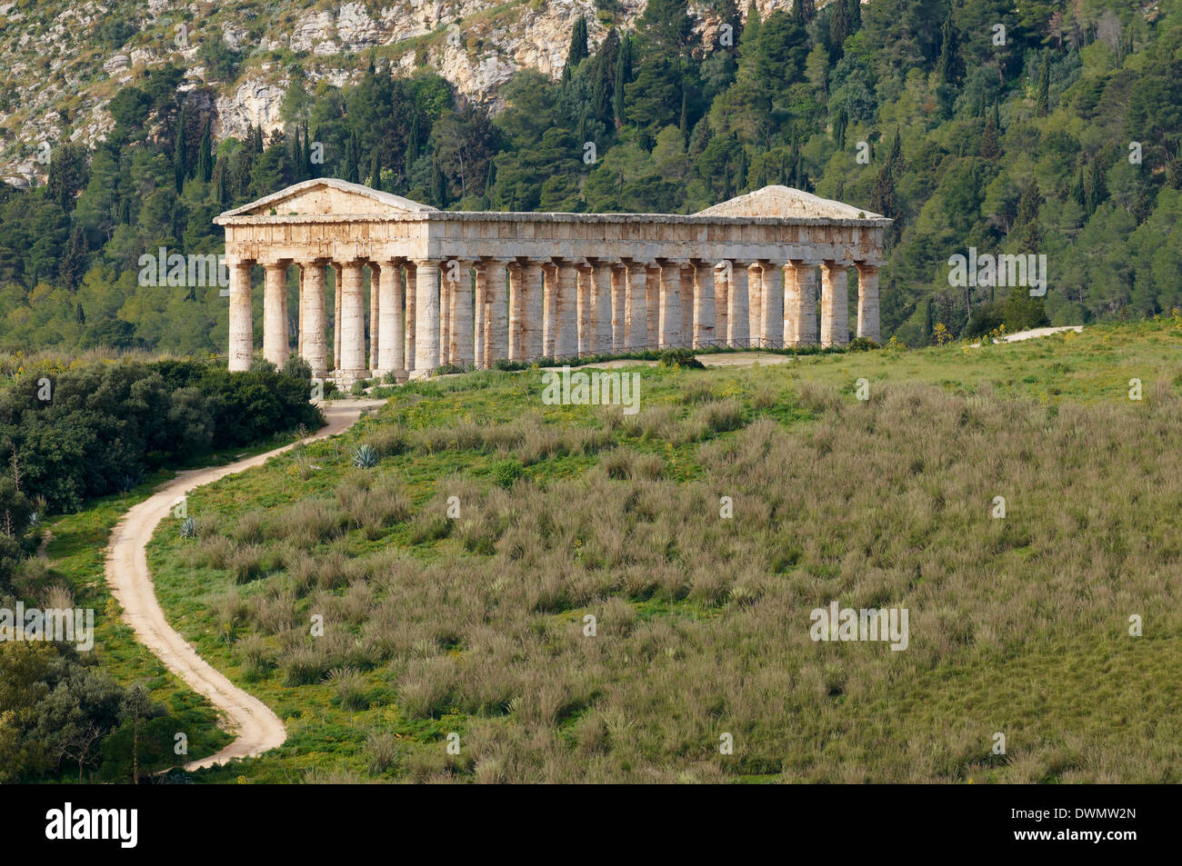 Tempio greco di Segesta , Distretto di Trapani, Sicilia, Italia, Europa Foto Stock