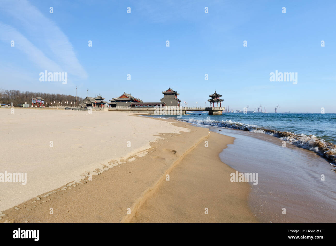 Vecchio tempio del mare vicino alla Grande Muraglia (vecchio la Testa del Dragone) Shanhaiguan, nella provincia di Hebei (Cina). Foto Stock