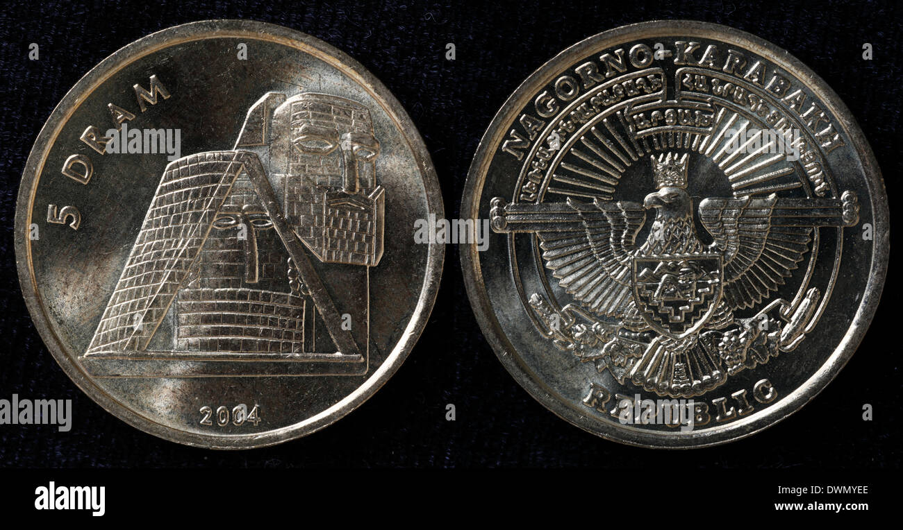 5 Dram coin, monumento volti, Repubblica di Nagorno-Karabakh, 2004 Foto Stock