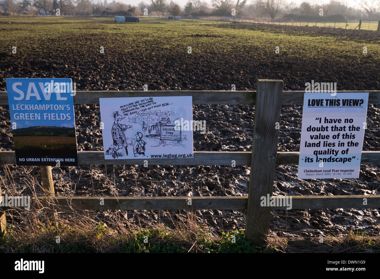 Rapitori Lane di sviluppo proposte segni di protesta Foto Stock