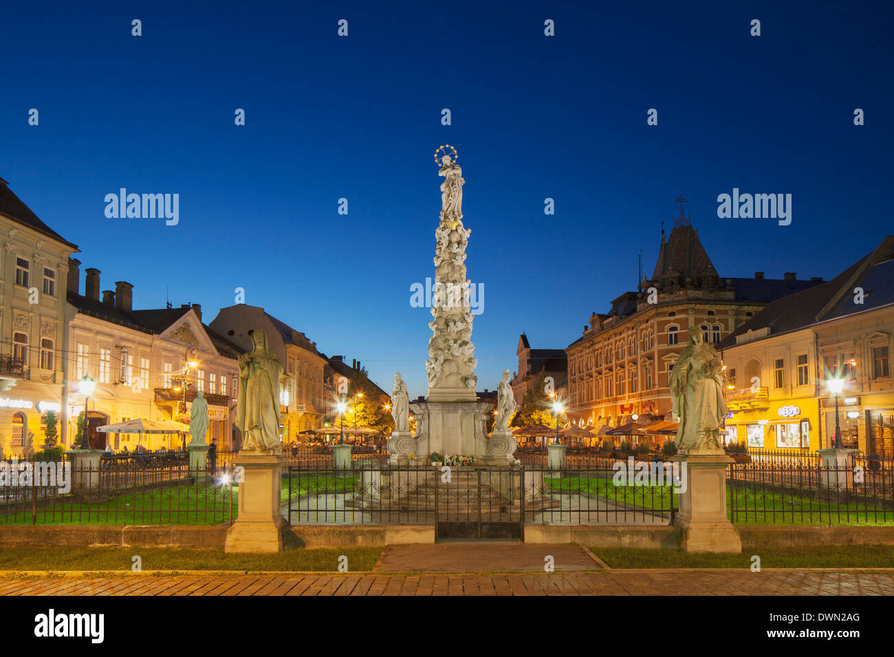 Colonna della Peste al crepuscolo, Kosice, Regione di Kosice, Slovacchia, Europa Foto Stock